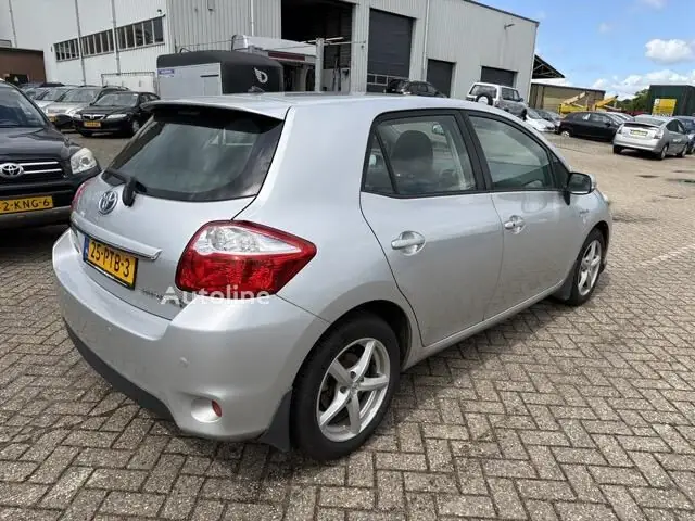Toyota Auris Touring Hybride Descriptif Pdf En Français Toyota Auris Touring Hybride Descriptif Pdf En Français