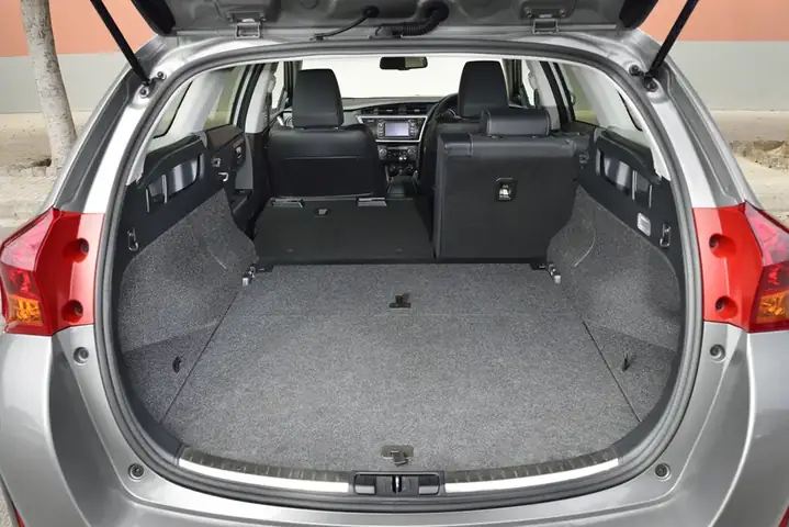 Toyota Auris Touring Sports Boot Space