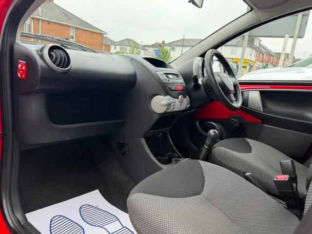Toyota Aygo 1.0 Petrol Vvt-i Plus Toyota Aygo 1.0 Petrol Vvt-i Plus