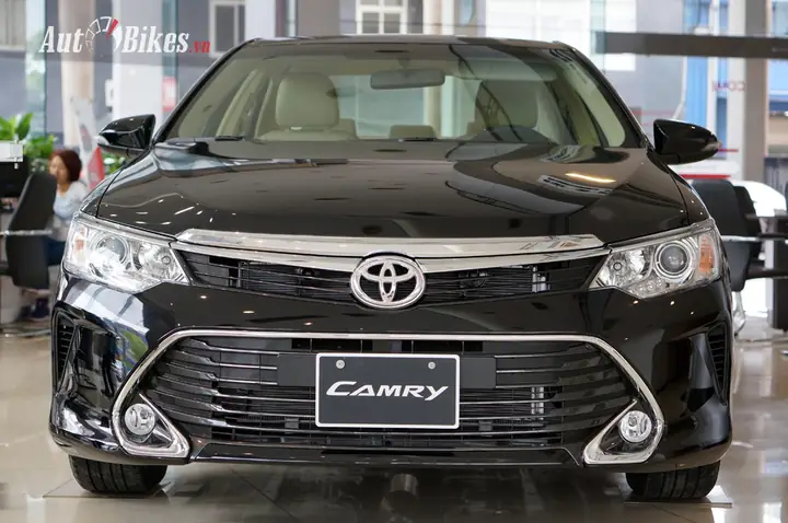 Toyota Camry 2.5 Q 2018 Giá