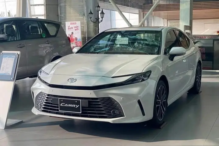 Toyota Camry Cu Tai Lam Dong