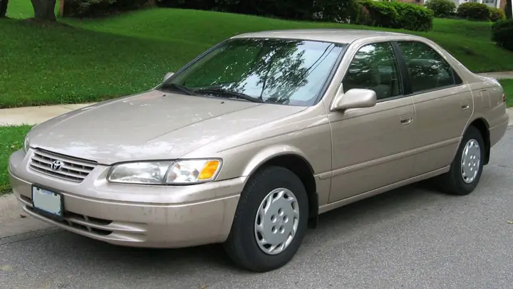 Toyota Camry Xli Vs Gli Nam 2001