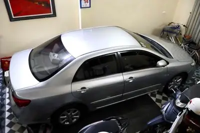 Toyota Corolla Altis 1.8 Số Sàn