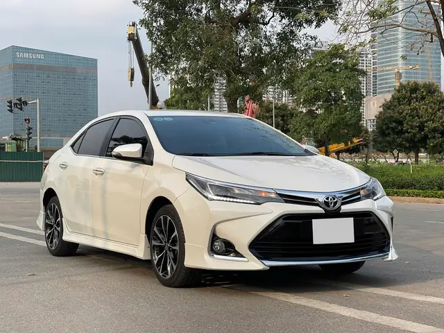 Toyota Corolla Altis 1.8g At 2018 Màu Trắng