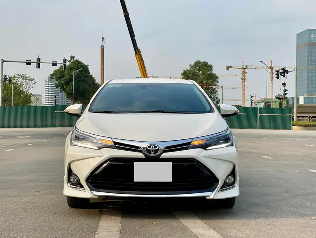 Toyota Corolla Altis 1.8g At 2018 Màu Trắng