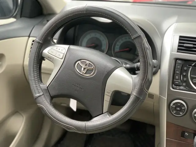 Toyota Corolla Altis 2012 Noi That