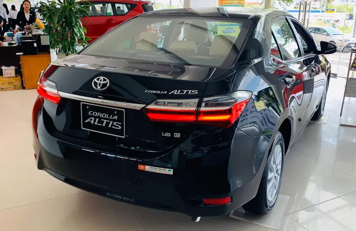 Toyota Corolla Altis 2015 So San