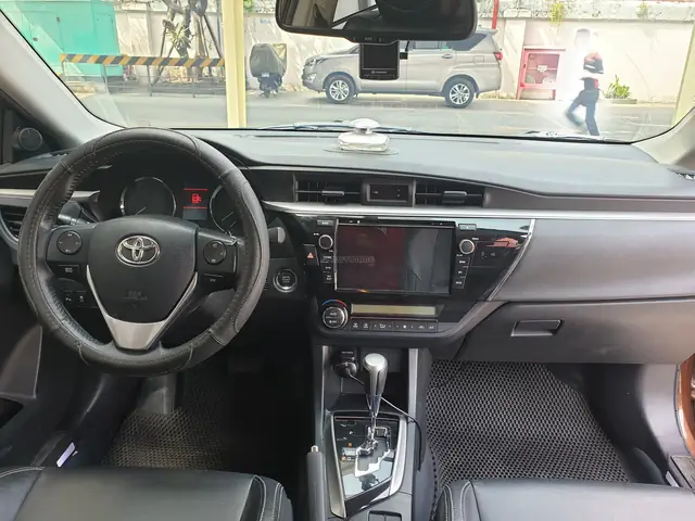 Toyota Corolla Altis Grande Cvt-i 1.8 2015