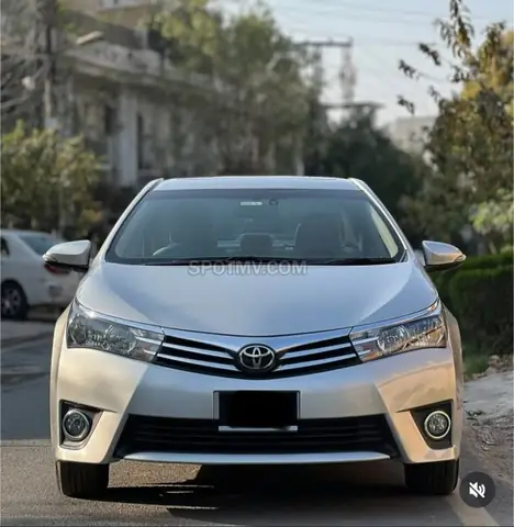 Toyota Corolla Altis Grande Cvt-i 1.8 2015