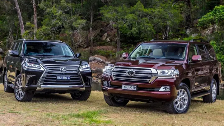 Toyota Land Cruiser Vs Lexus Lx 570 Toyota Land Cruiser Vs Lexus Lx 570