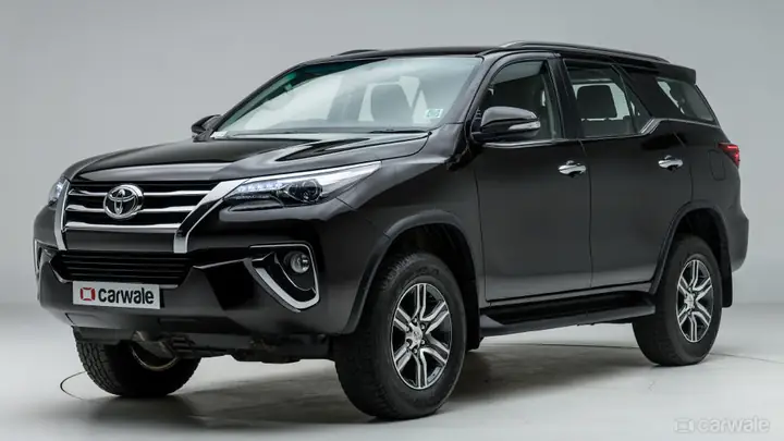 Xe Ô Tô 7 Chỗ Toyota Fortuner Xe Ô Tô 7 Chỗ Toyota Fortuner